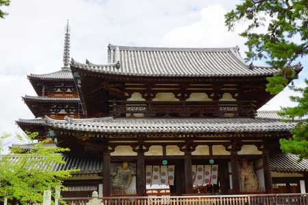 法隆寺中門
