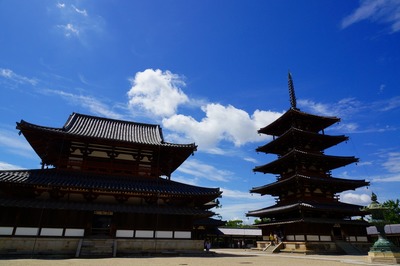 法隆寺五重塔と金堂